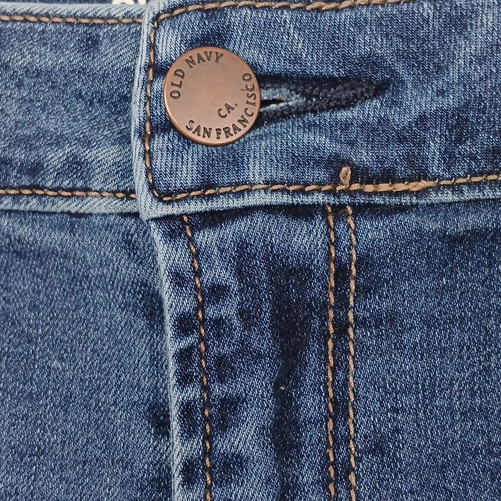 Old Navy Mid Rise Rockstar Skinny Jeans With Light Distress Size 16 Short